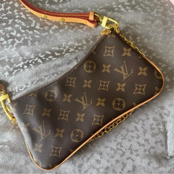 Louis Vuitton Brown Monogram Crossbody Bag with Gold Chain - Picture 3 of 5